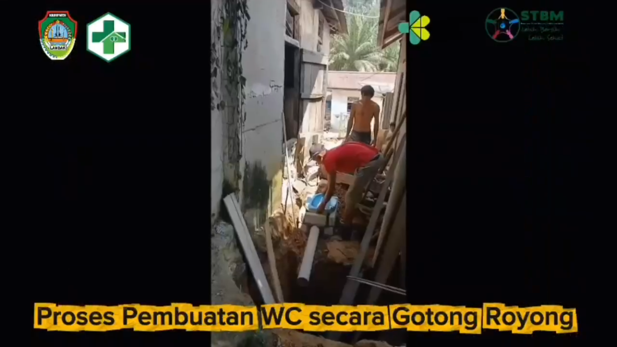 Proses Pembuatan WC secara Gotong Royong